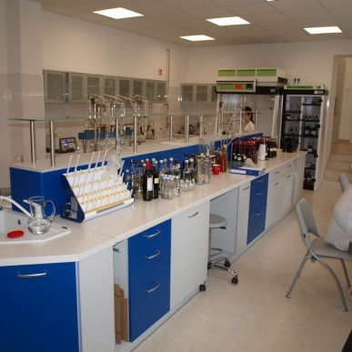 Maisto produktų laboratorijos baldai 1